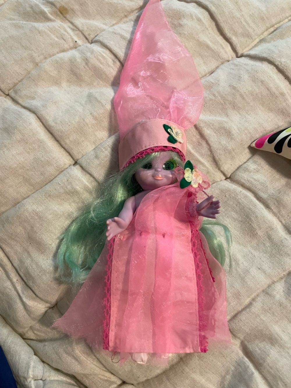 Vintage 1972 Emerald the Enchanted With Doll and clothing lot - Picture 2 of 16